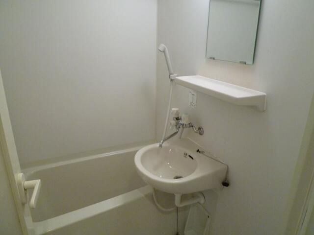 アルテシモ志村坂上の浴室