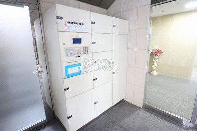 【その他共用部分】 | ラファイン江坂 | 宅配ボックスで荷物の受け取りラクラク◎