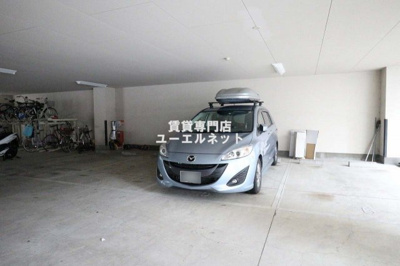 【駐車場】 | ラファイン江坂 | 敷地内駐車場あり◎