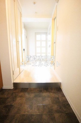 【玄関】 | ラファイン江坂 | 住まいの顔ともなる玄関