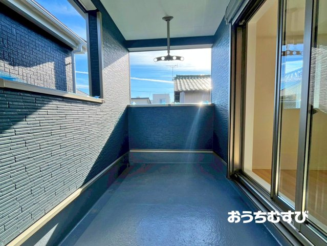 名東区神月町（全3棟）のバルコニー