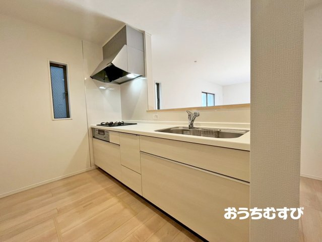 名東区神月町（全3棟）のキッチン