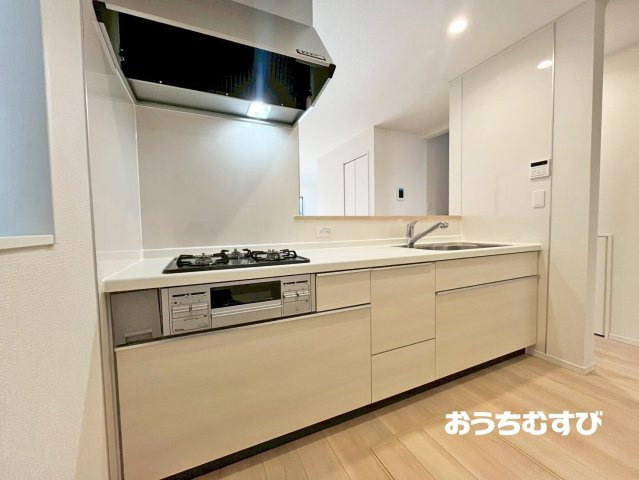 名東区神月町（全3棟）のキッチン