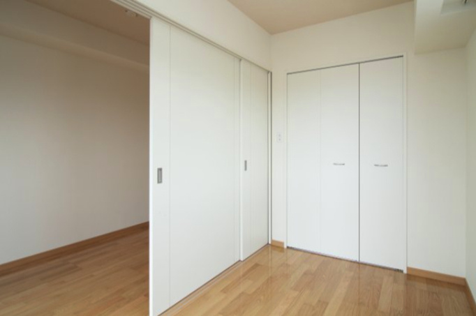 サヴォイテンジンスクワイヤー　4階の洋室|別号室のものです。現状優先になります。