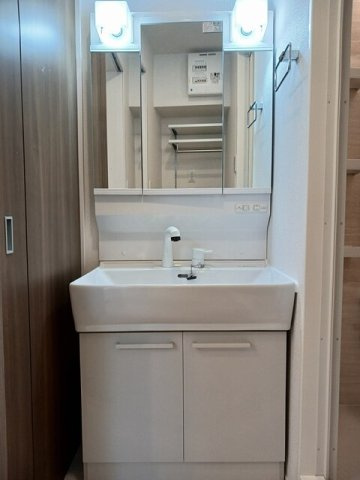 クルールＤの洗面所