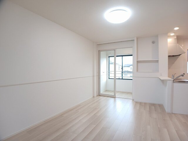 クルールＥの居間・リビング