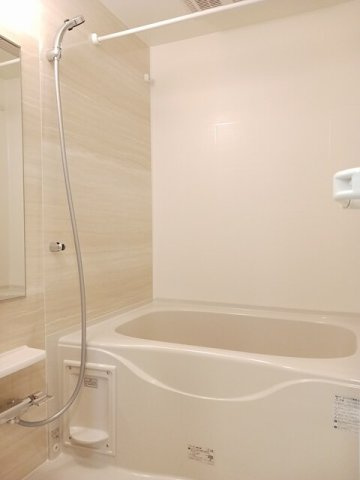 クルールＥの浴室