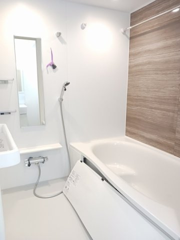 ジックス石原　Ｃの浴室