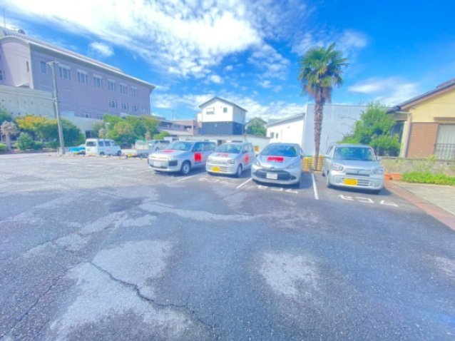 エイトビルの外観