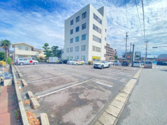 エイトビルのエントランス