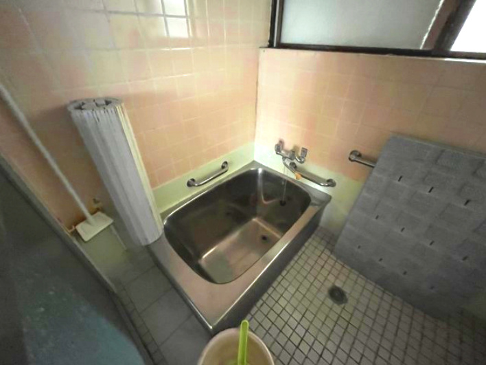 笠岡市笠岡　中古戸建の浴室
