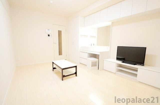 【居間・リビング】 | ミランダサンライズ大川Ⅱ | 設備・仕様は号室により異なる為、現況を優先致します。