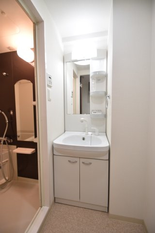 大阪市都島区都島中通２丁目の賃貸マンションの洗面所