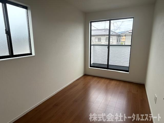 綾羅木本町5丁目新築一戸建（1号棟）の洋室