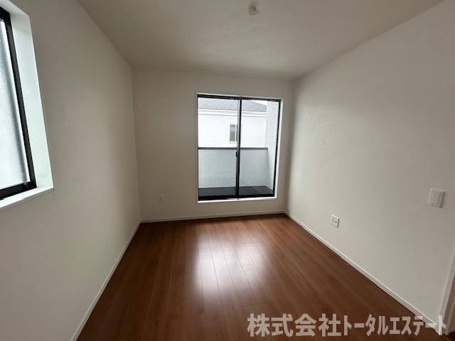 綾羅木本町5丁目新築一戸建（1号棟）の洋室