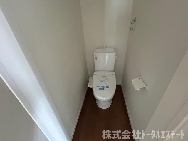 綾羅木本町5丁目新築一戸建（1号棟）のトイレ