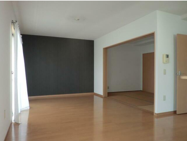 サンアベニュー帯山の居間・リビング