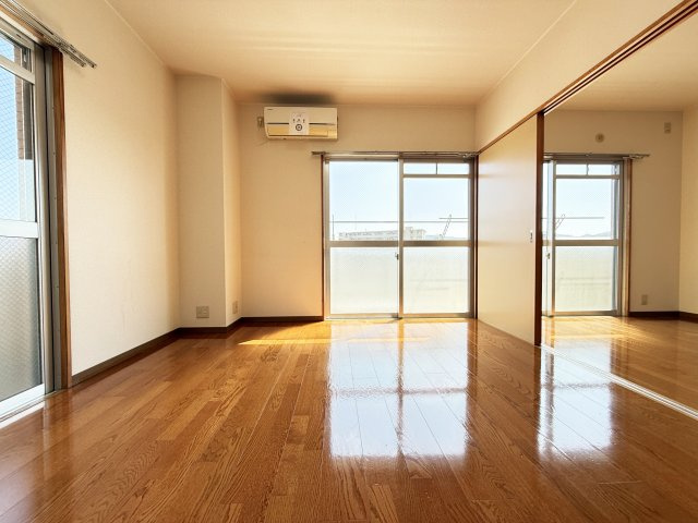 カインド中宝永の洋室