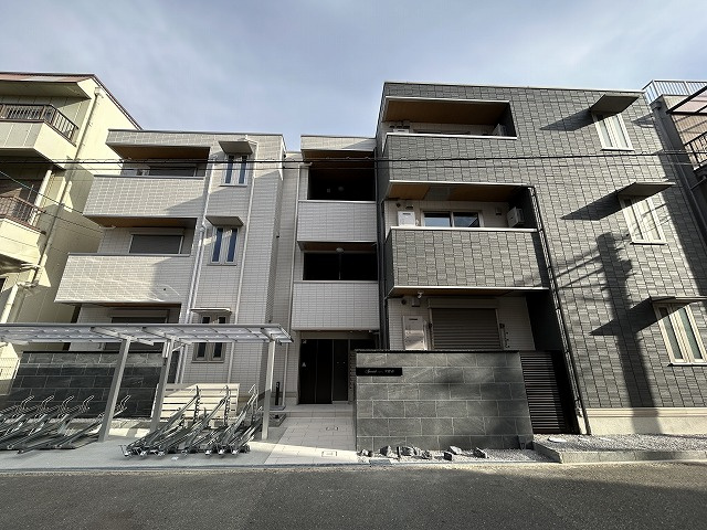 スペチアーレ平野西