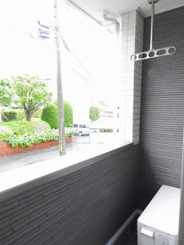 ベルメゾン５１０のバルコニー|開放的で明るい空間を演出してくれるバルコニーです