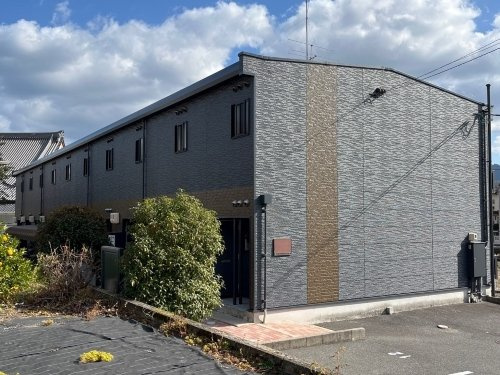 レオパレスパイン滝の下の外観|建物外観を気になさる方へ、見た目の良い物件です