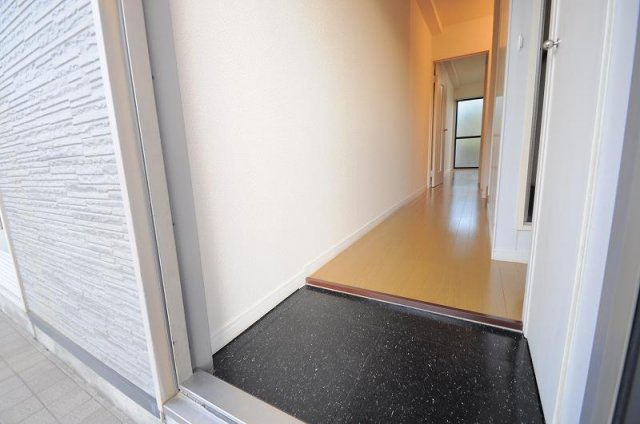 レオパレスＤＡＣＨＩＫＡの玄関|※写真と現状が異なる場合は現状を優先
