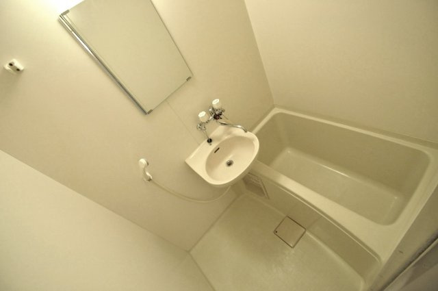 レオパレスエスペランサの浴室|※写真と現状が異なる場合は現状を優先