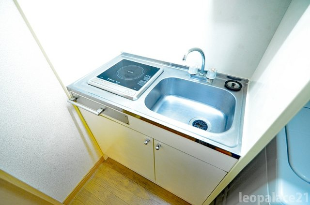レオパレスエスペランサのキッチン|備品や設備仕様は号室等により異なります現地をご確認下さい。