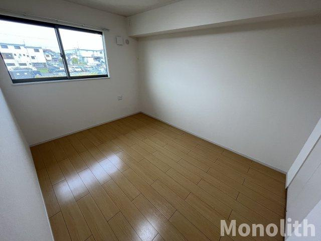 アベンシスの洋室