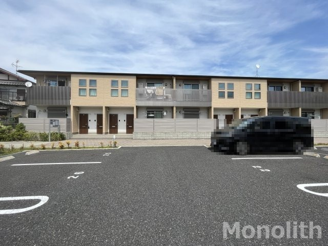 アベンシスの駐車場