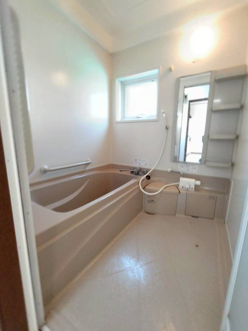 春採2丁目【100坪超え角地！】リフォーム済中古住宅の浴室