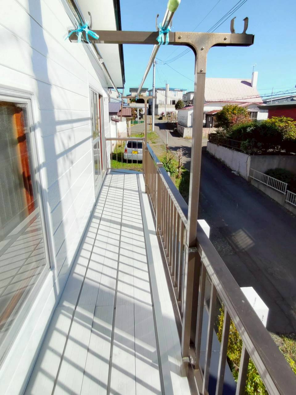 春採2丁目【100坪超え角地！】リフォーム済中古住宅のバルコニー