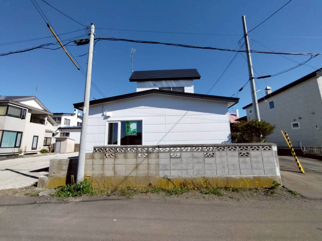 春採2丁目【100坪超え角地！】リフォーム済中古住宅の外観