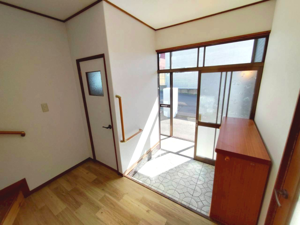 春採2丁目【100坪超え角地！】リフォーム済中古住宅の内装