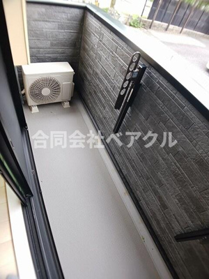 【バルコニー】 | アビィ　ロード | 暖かな日差しのふりそそぐバルコニー