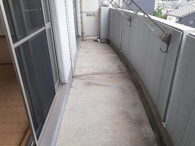 クレアールメゾン大山のバルコニー|お洗濯にも便利なバルコニー付き