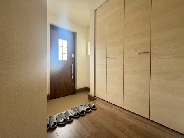 ■■　八重瀬町具志頭-全11棟の玄関|2号棟写真