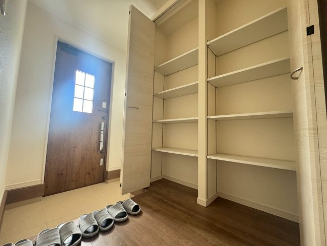 ■■　八重瀬町具志頭-全11棟の玄関|2号棟写真