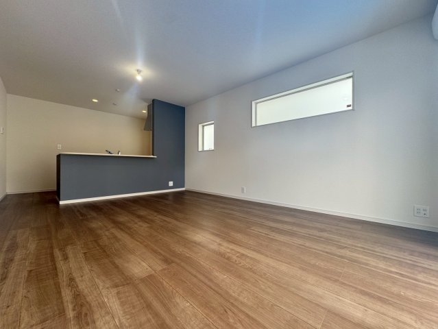 ■■　八重瀬町具志頭-全11棟の洋室|2号棟写真