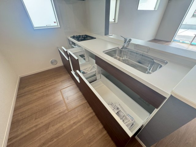 ■■　八重瀬町具志頭-全11棟のキッチン|2号棟写真