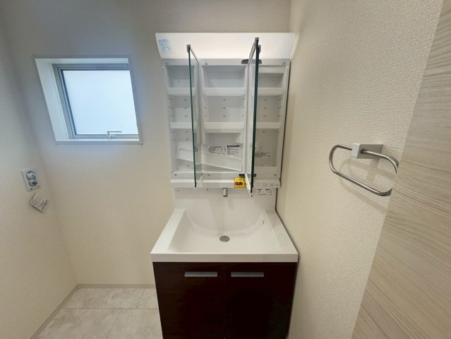 ■■　八重瀬町具志頭-全11棟の独立洗面台|2号棟写真