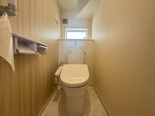 ■■　八重瀬町具志頭-全11棟のトイレ|2号棟写真