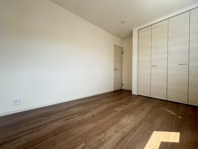 ■■　八重瀬町具志頭-全11棟の洋室|2号棟写真