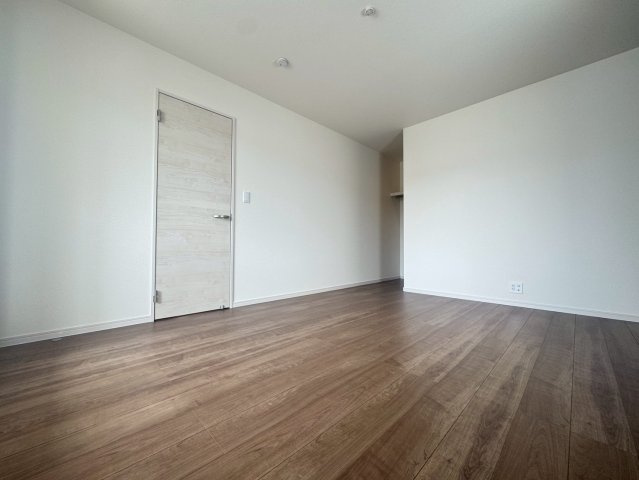 ■■　八重瀬町具志頭-全11棟の洋室|2号棟写真