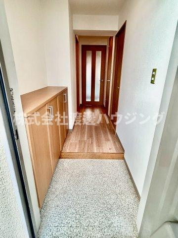 ユカミハイツ江坂の玄関