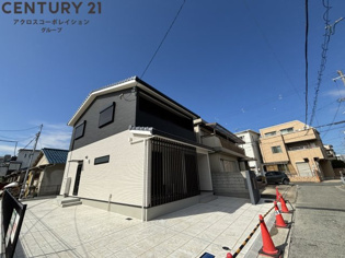 綺麗な外観☆駐車場付き