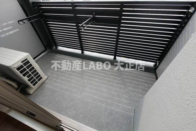 プレサンス大国町ラヴェニールのバルコニー