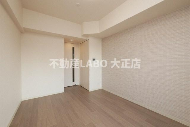 プレサンス大国町ラヴェニールの洋室