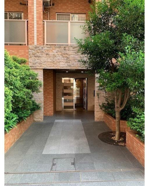 サンスタレ浅草のエントランス