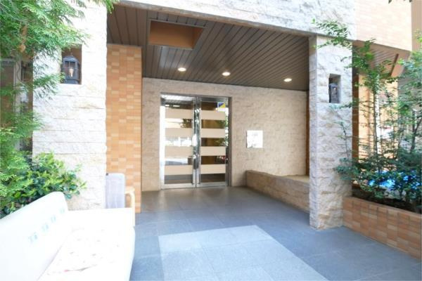 サンスタレ浅草のエントランス